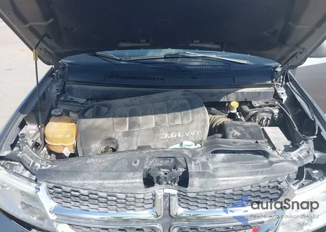 2012 Dodge Journey Sxt z USA, uszkodzony, nr VIN 3C4PDDBG9CT307453